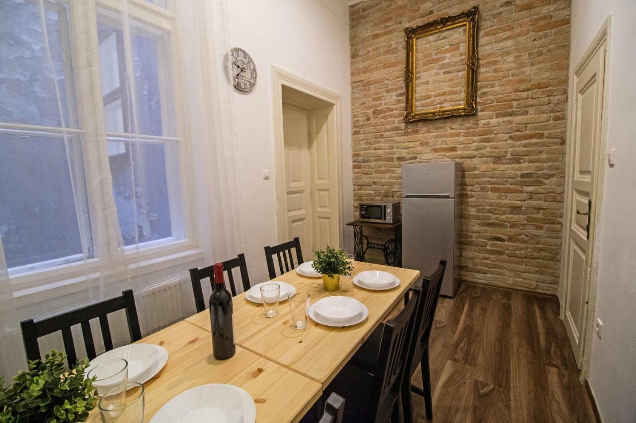 Cheerful And Cozy 2 Bedrooms 2 Bathrooms Apartment With Top Location Budapest Luaran gambar
