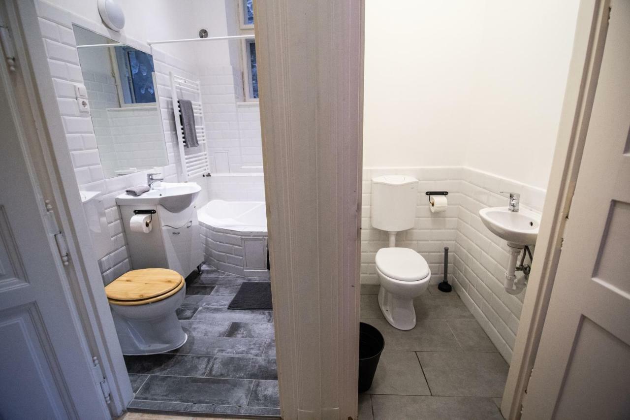 Cheerful And Cozy 2 Bedrooms 2 Bathrooms Apartment With Top Location Budapest Luaran gambar